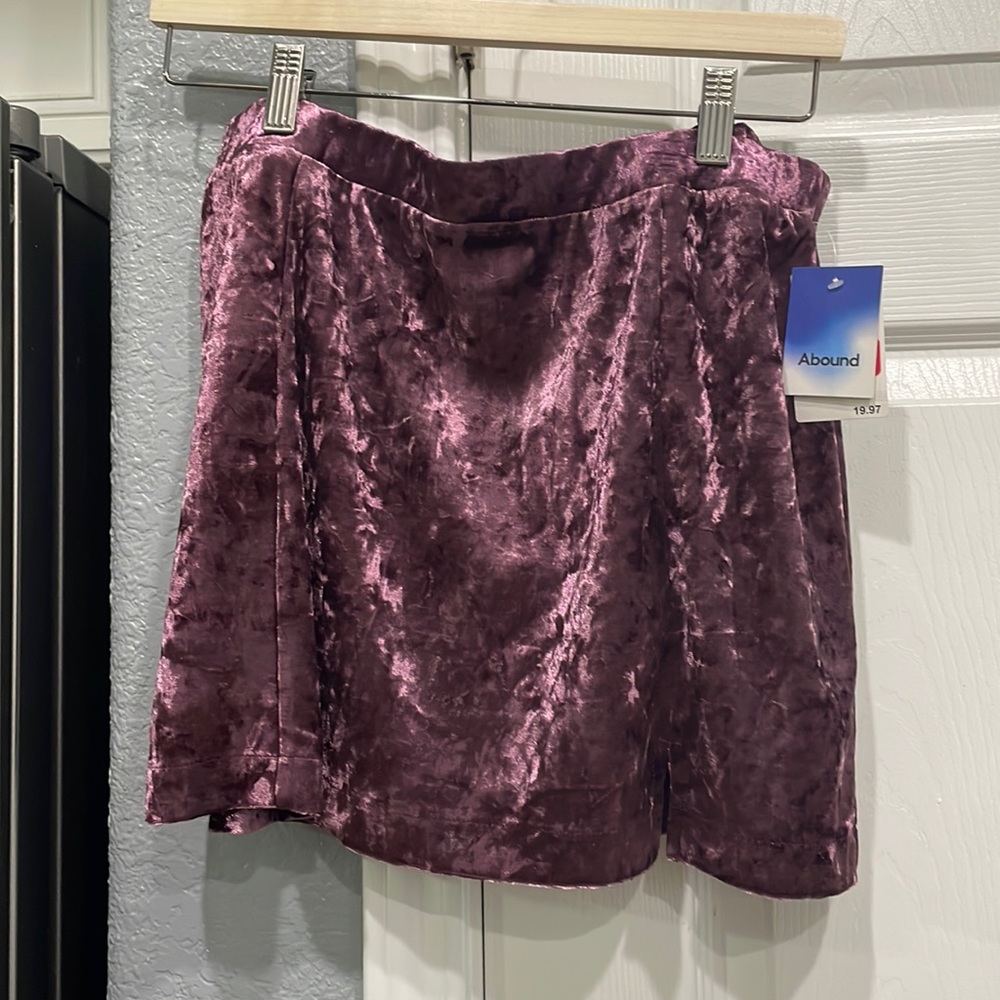 Abound skirt sz L new with tag